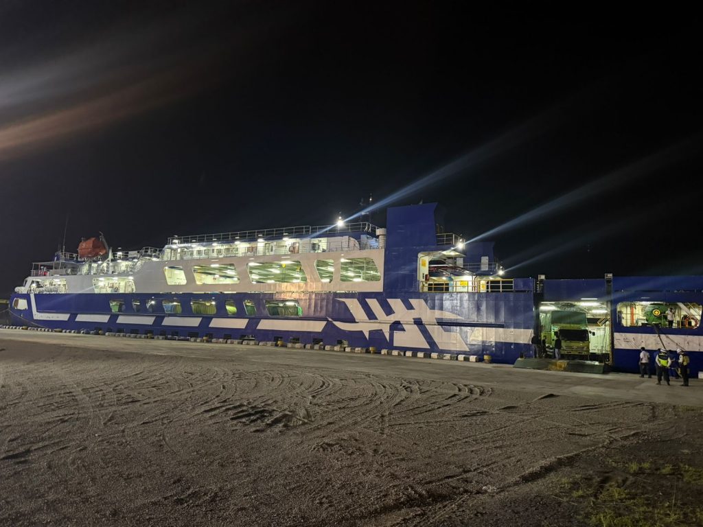 Kapal Feri Pertama yang Bersandar, KMP Wira Artha